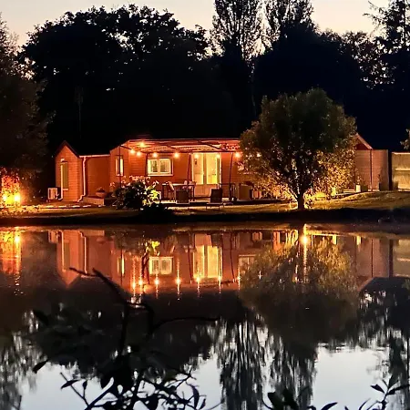 Le Rosie Au Bord Du Avec Jacuzzi Apartment Prouilly