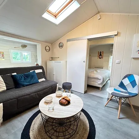 Le Rosie Au Bord Du Avec Jacuzzi Apartment Prouilly
