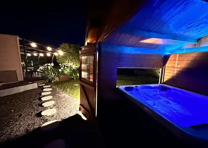 Le Rosie Au Bord Du Avec Jacuzzi