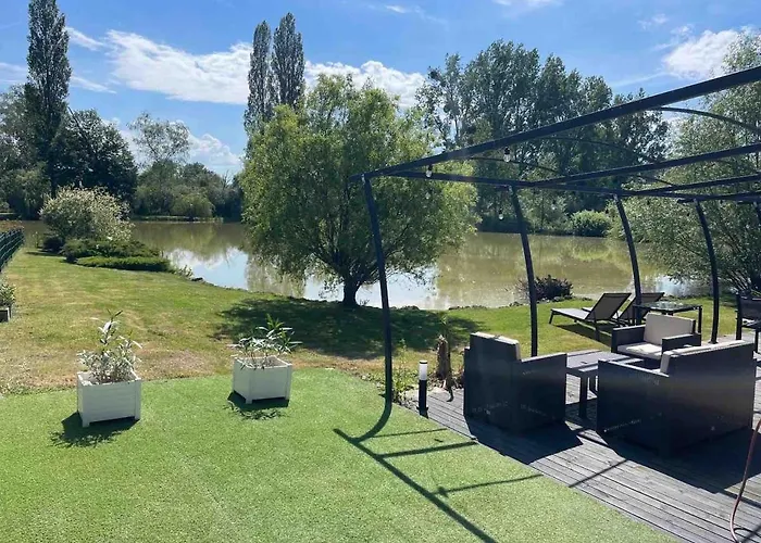 Le Rosie Au Bord Du Avec Jacuzzi