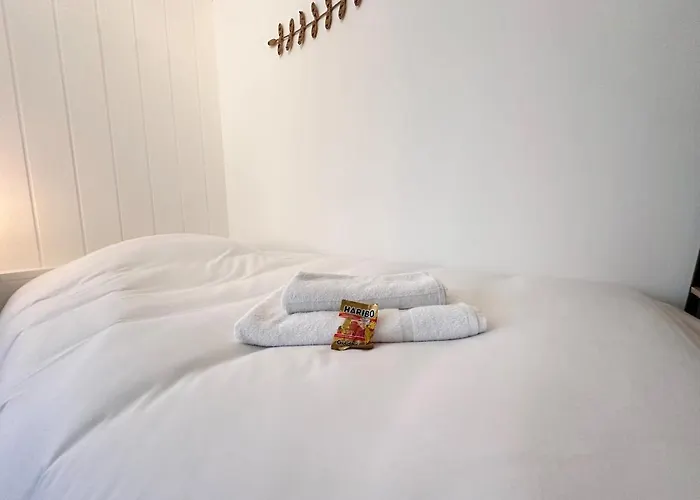 Le Rosie Au Bord Du Avec Jacuzzi Apartment Prouilly