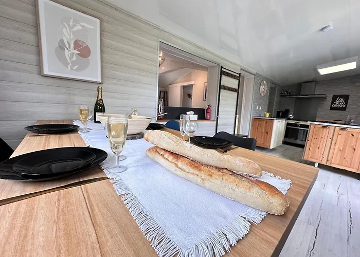 Apartment Le Rosie Au Bord Du Avec Jacuzzi Prouilly