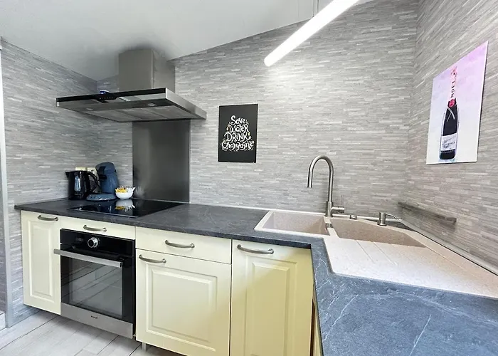 Apartment Le Rosie Au Bord Du Avec Jacuzzi *